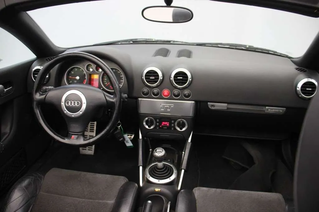 Audi Tt 2000 photo 2