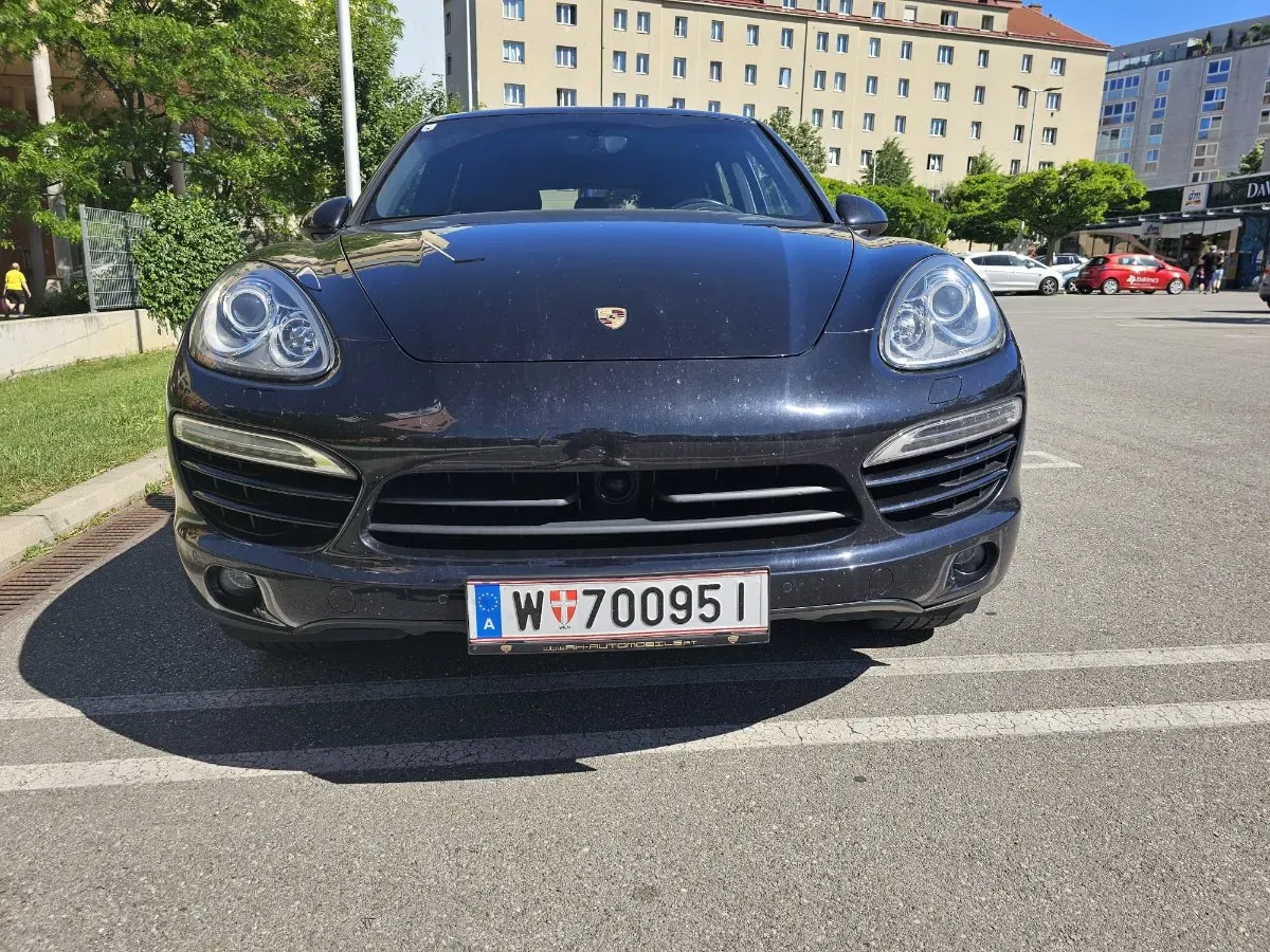 Porsche Cayenne 2014 photo 2