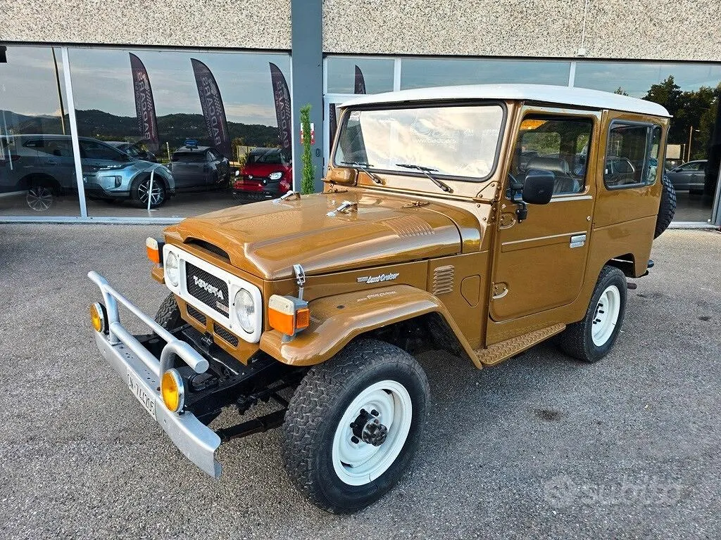 Toyota Land Cruiser 1980 photo 2