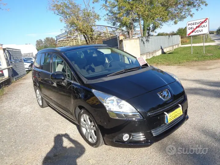 Peugeot 5008 2011 photo 3