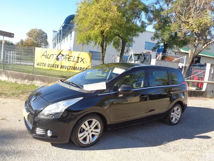 Peugeot 5008 2011 photo 4