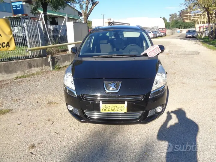 Peugeot 5008 2011 photo 2