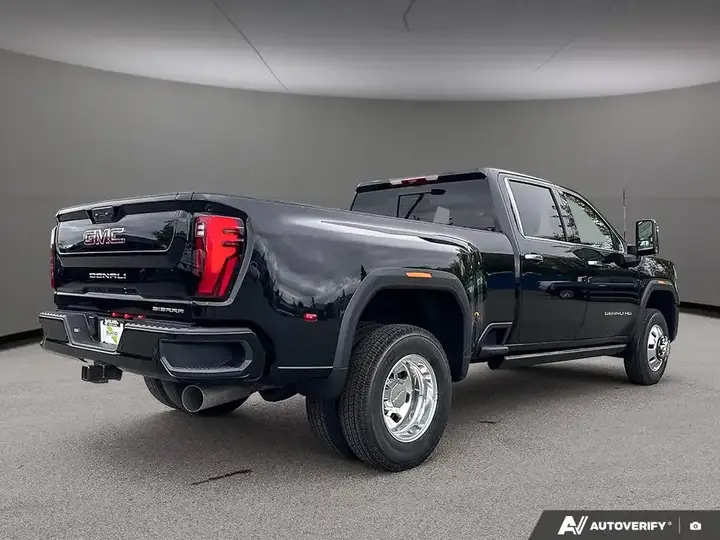 GMC Sierra 3500Hd 2026 photo 5