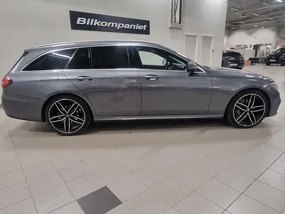 Mercedes-Benz E 220 2017 photo 3