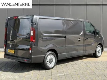 Renault Trafic 2017 photo 2