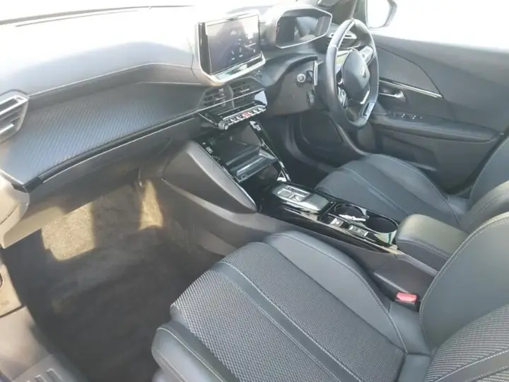 Peugeot 2008 2023 photo 5