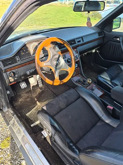 Mercedes-Benz 300 Ce-24 1991 photo 3