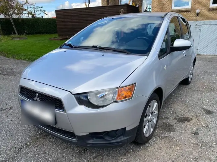 Mitsubishi Colt