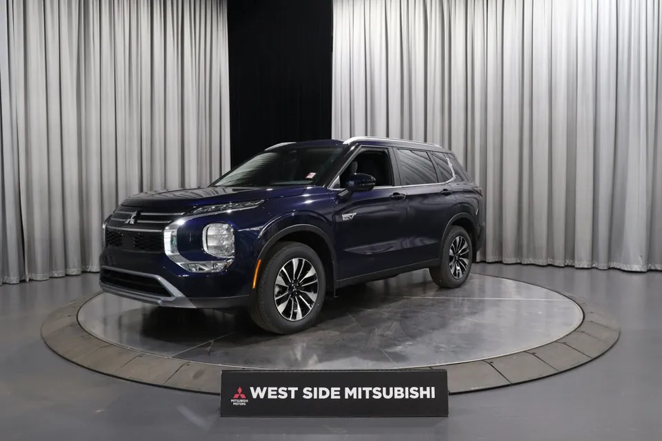 Mitsubishi Outlander 2026 photo 3
