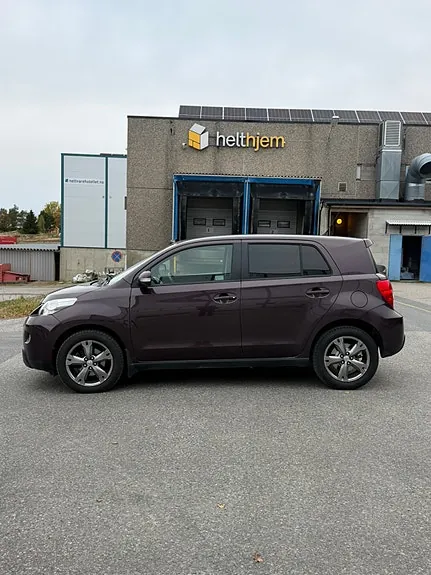 Toyota Urban Cruiser 2010 photo 2