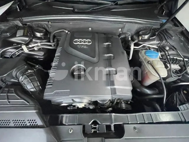 Audi A4 2011 photo 4