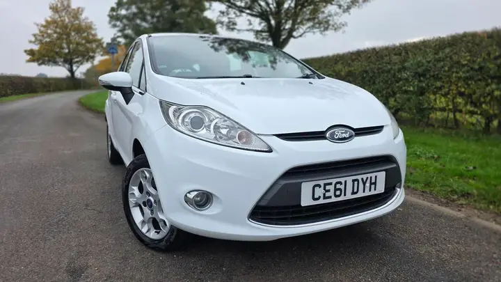 Ford Fiesta 2011 photo 3