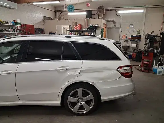 Mercedes-Benz E220 D 2013 photo 4