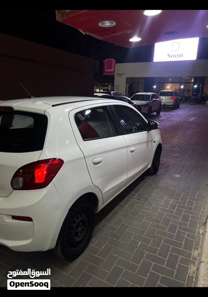 Mitsubishi Mirage 2019 photo 2