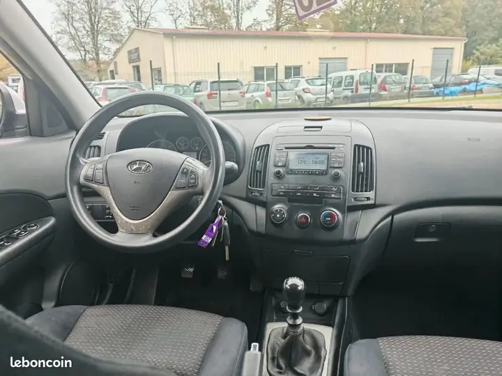 Hyundai I30 2010 photo 2