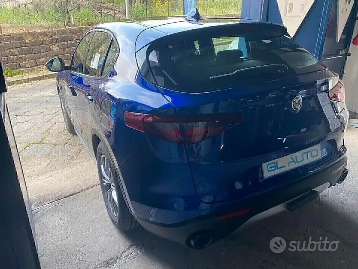 Alfa Romeo Stelvio photo 3