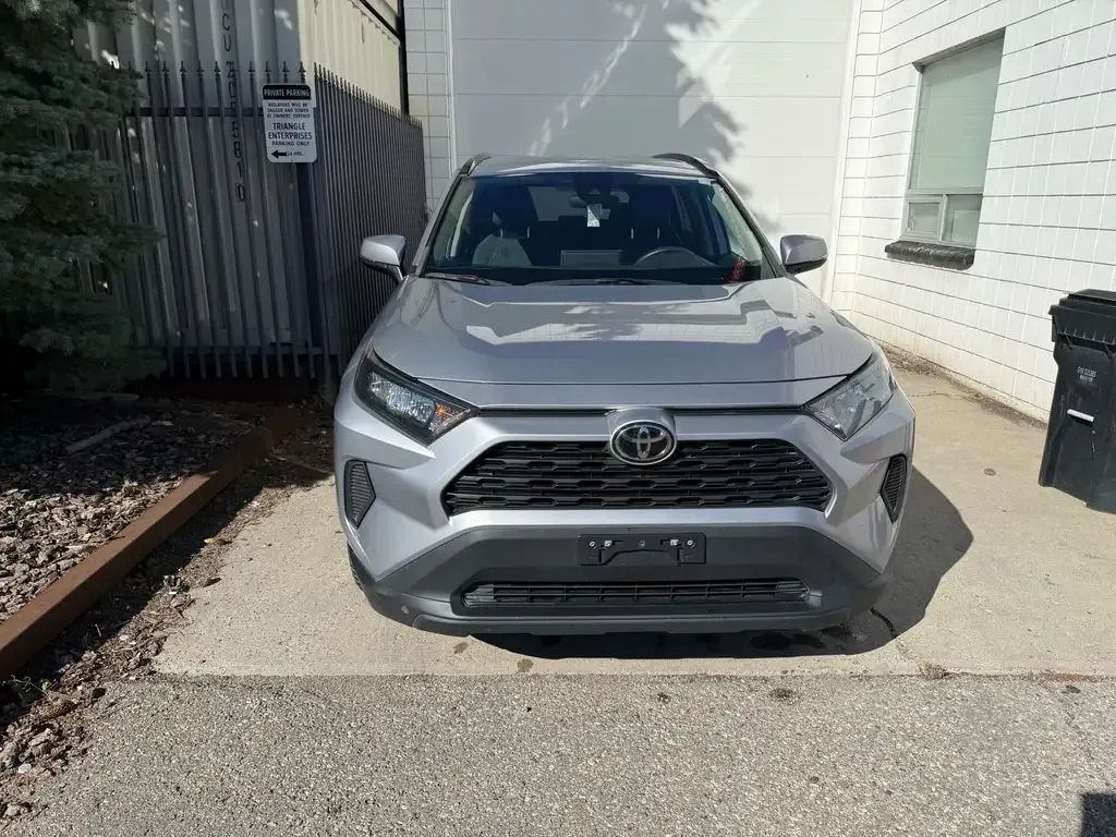 Toyota Rav4 2021 photo 2