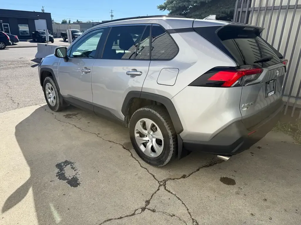 Toyota Rav4 2021 photo 3