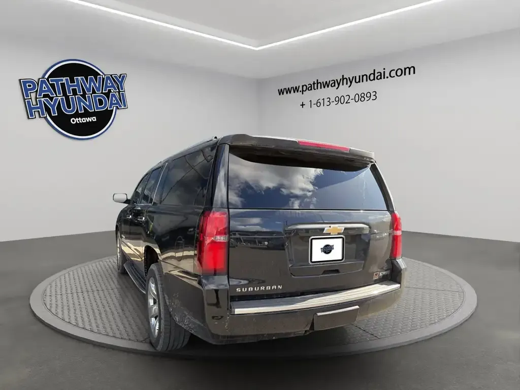 Chevrolet Suburban 2017 photo 4