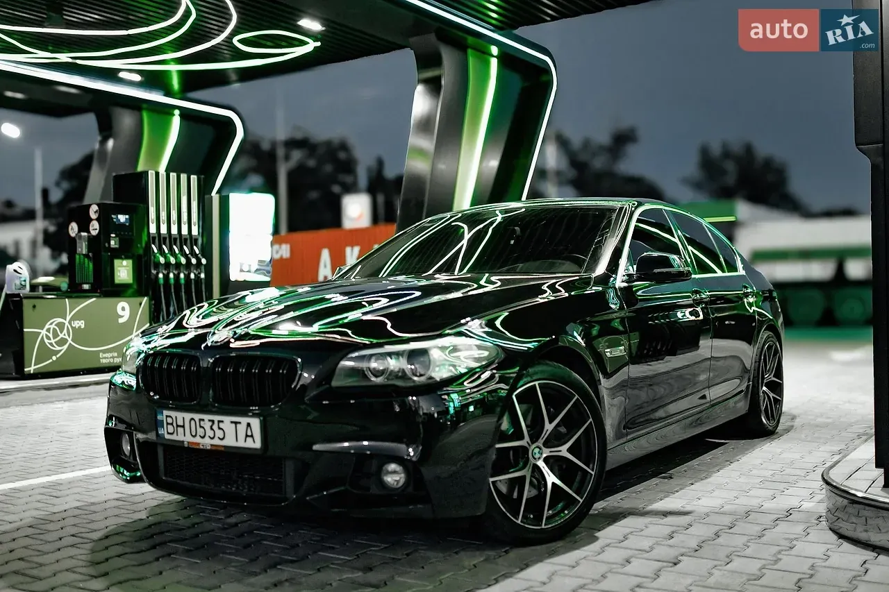 BMW 5 Series 2013 photo 2