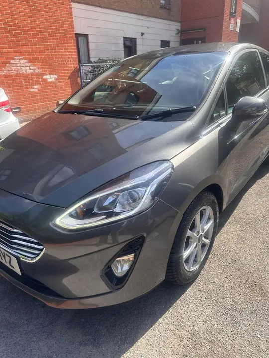 Ford Fiesta 2018 photo 2