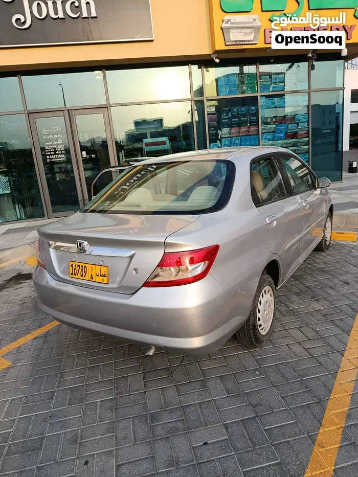Honda City 2004 photo 3