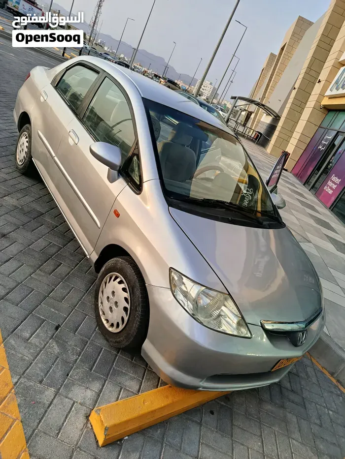 Honda City 2004 photo 2