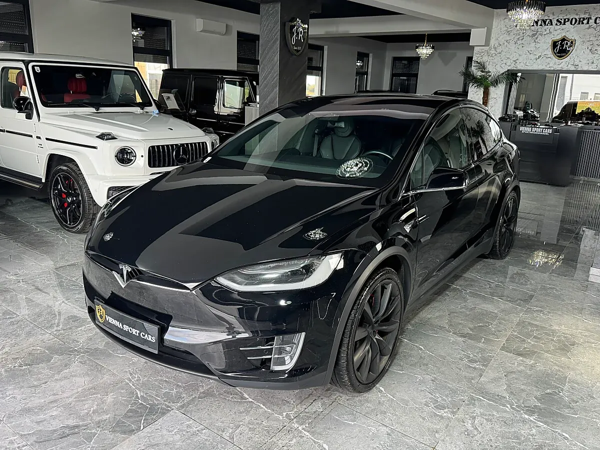 Tesla Model X 2019 photo 2