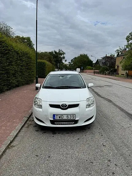 Toyota Auris 2009 photo 3