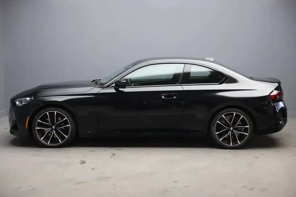 BMW 2 Series 2023 photo 2