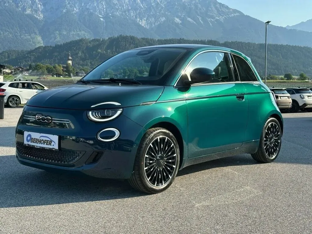 Fiat 500E photo 2