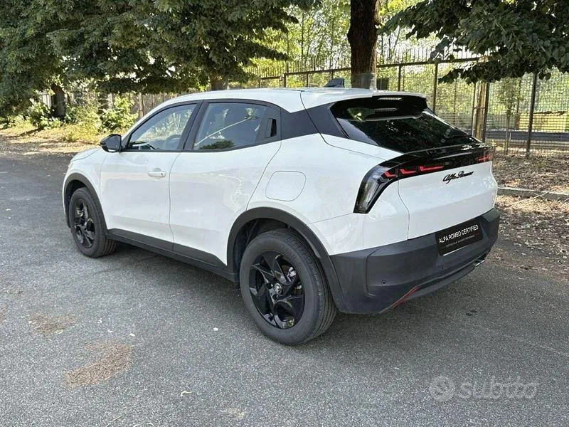 Alfa Romeo Junior 2025 photo 3