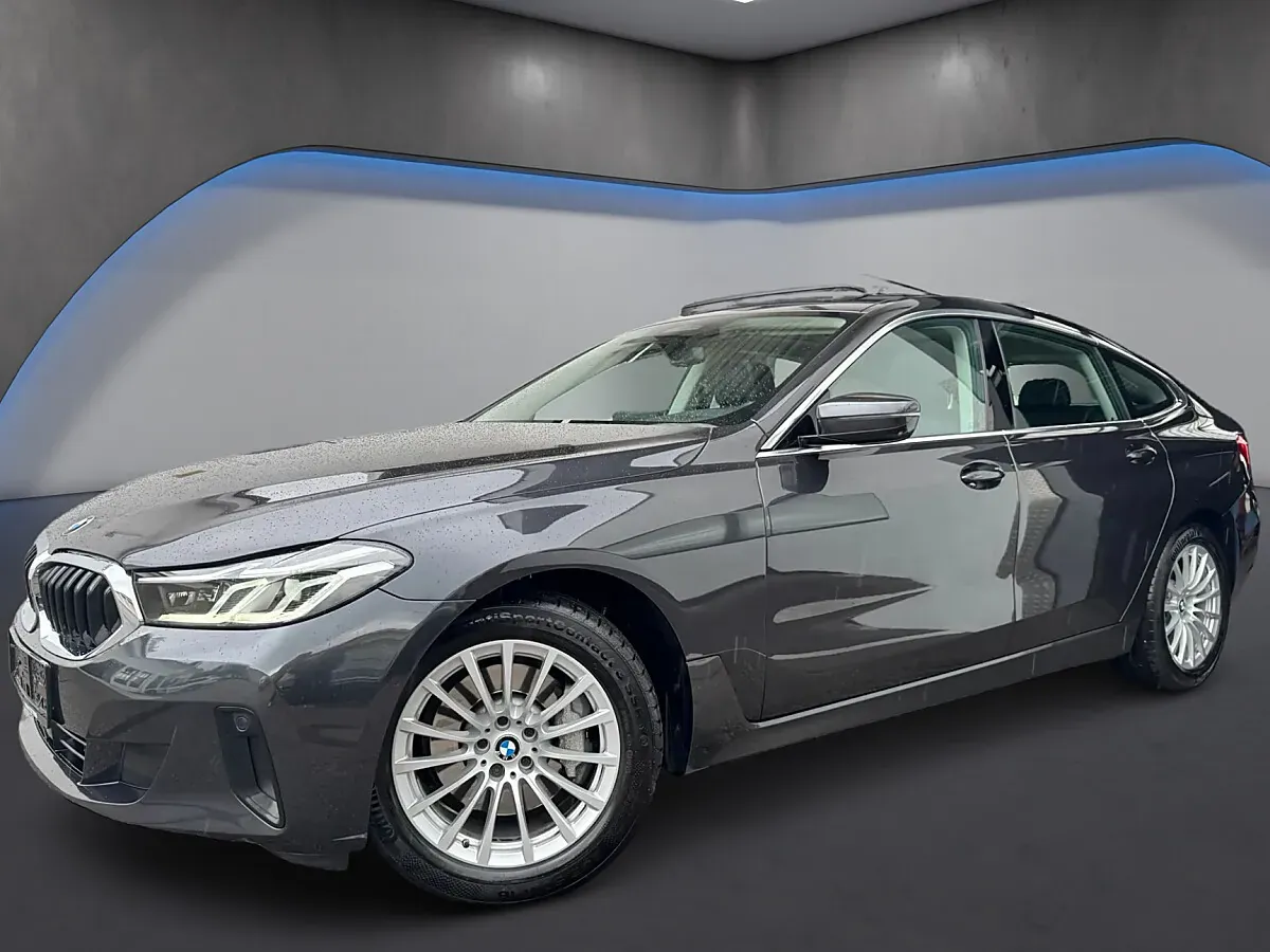 BMW 6 Series 2021 photo 2
