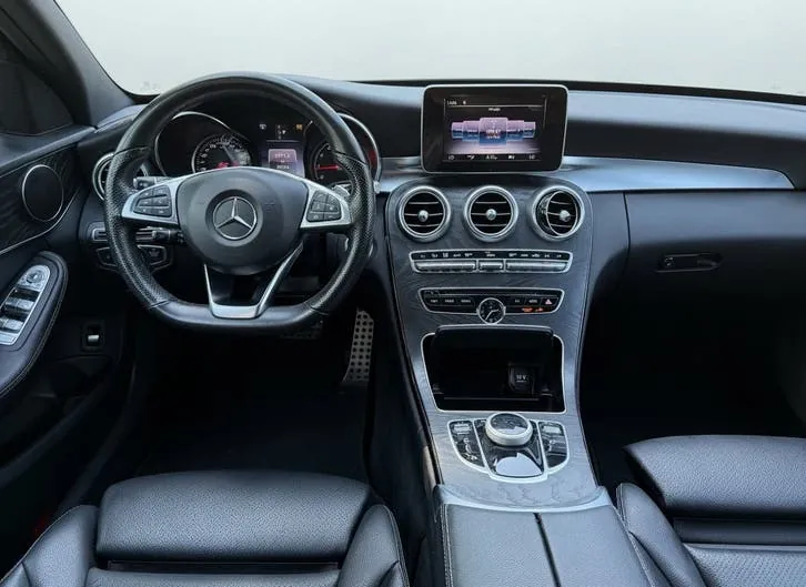 Mercedes-Benz C-Class 2018 photo 2