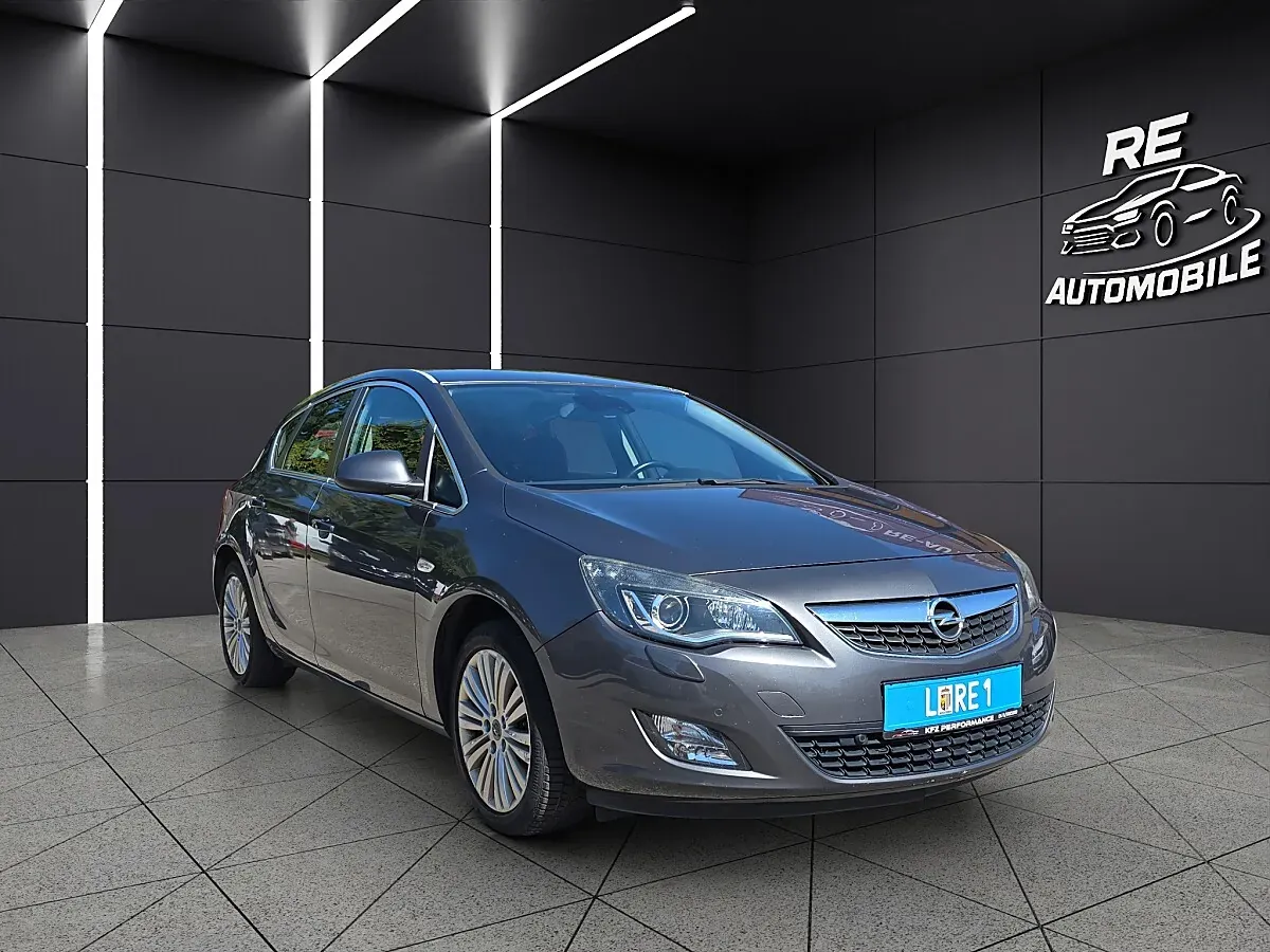 Opel Astra 2010 photo 3