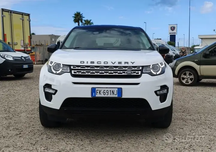 Land Rover Discovery Sport 2017 photo 2
