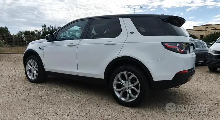 Land Rover Discovery Sport 2017 photo 5