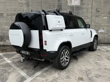 Land Rover Defender 2024 photo 4