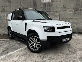 Land Rover Defender 2024 photo 2