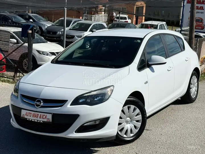 Opel Astra J