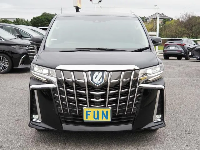 Toyota Alphard 2022 photo 2