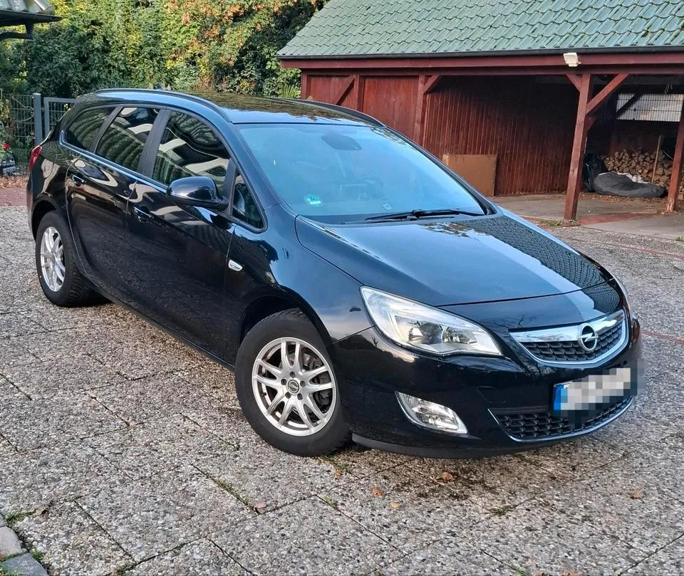 Opel Astra J