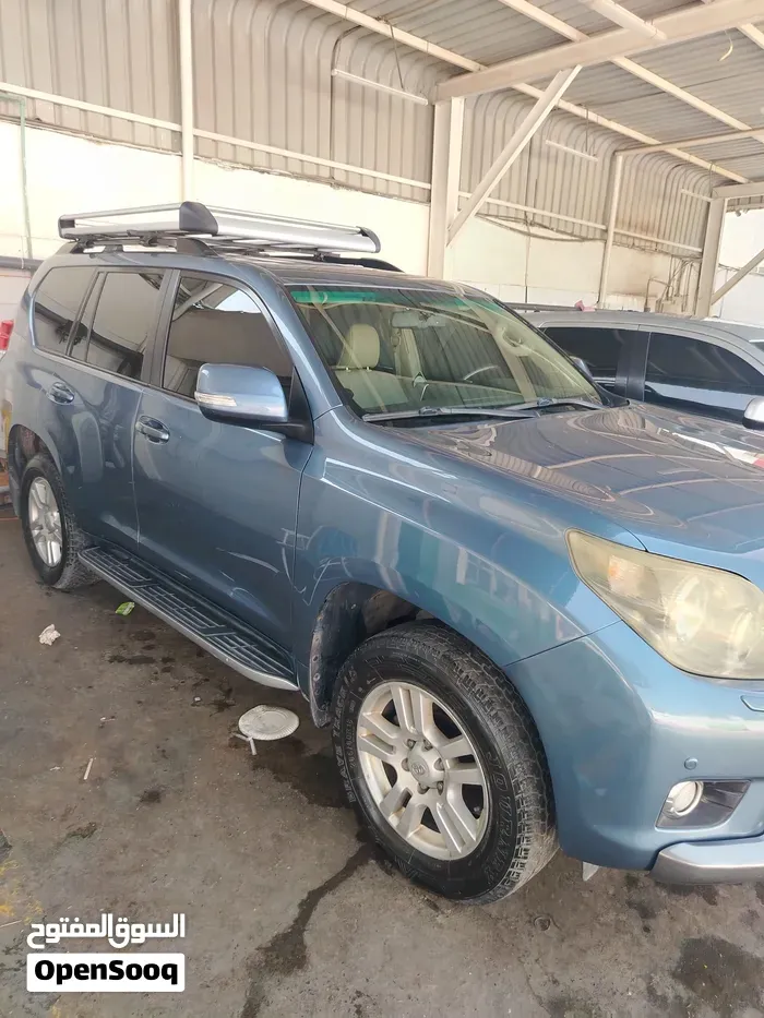 Toyota Land Cruiser 2010 photo 2