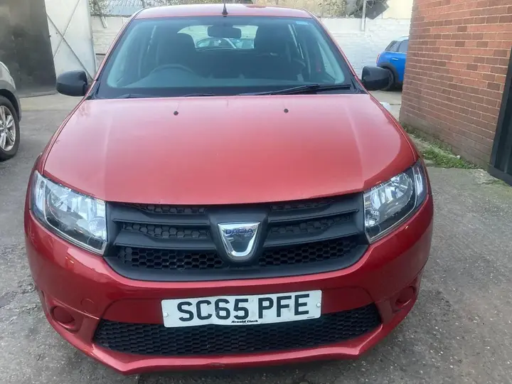 Dacia Sandero 2015 photo 2