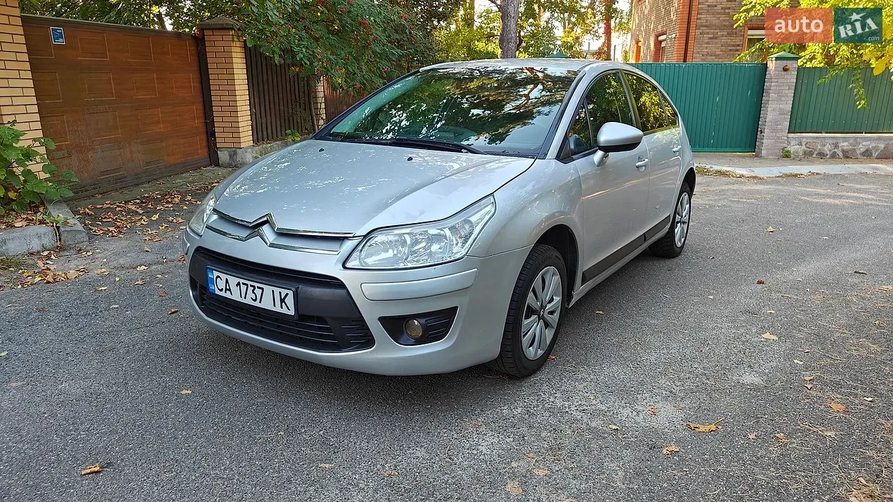 Citroen C4 2010 photo 4