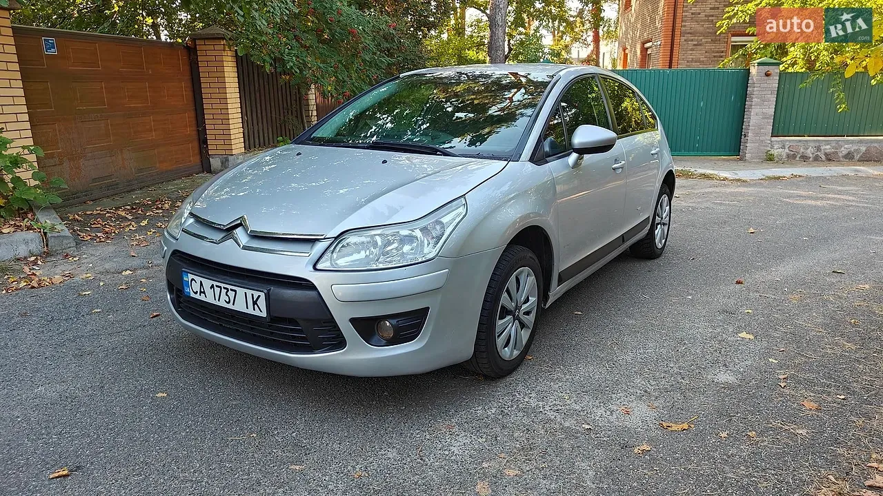 Citroen C4 2010 photo 2
