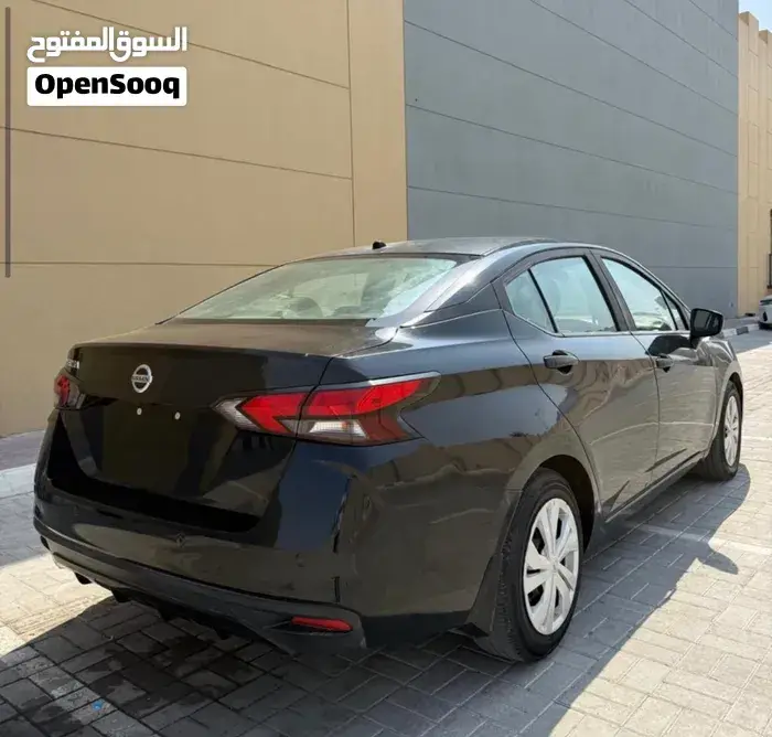Nissan Versa 2020 photo 2