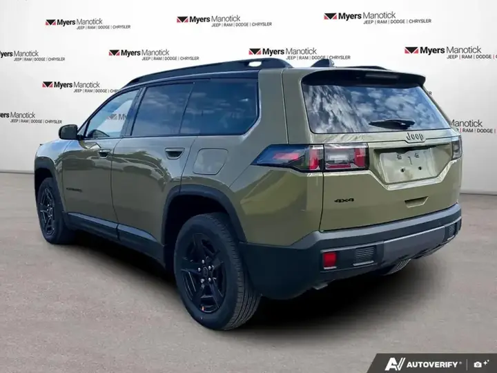 Jeep Cherokee 2026 photo 3
