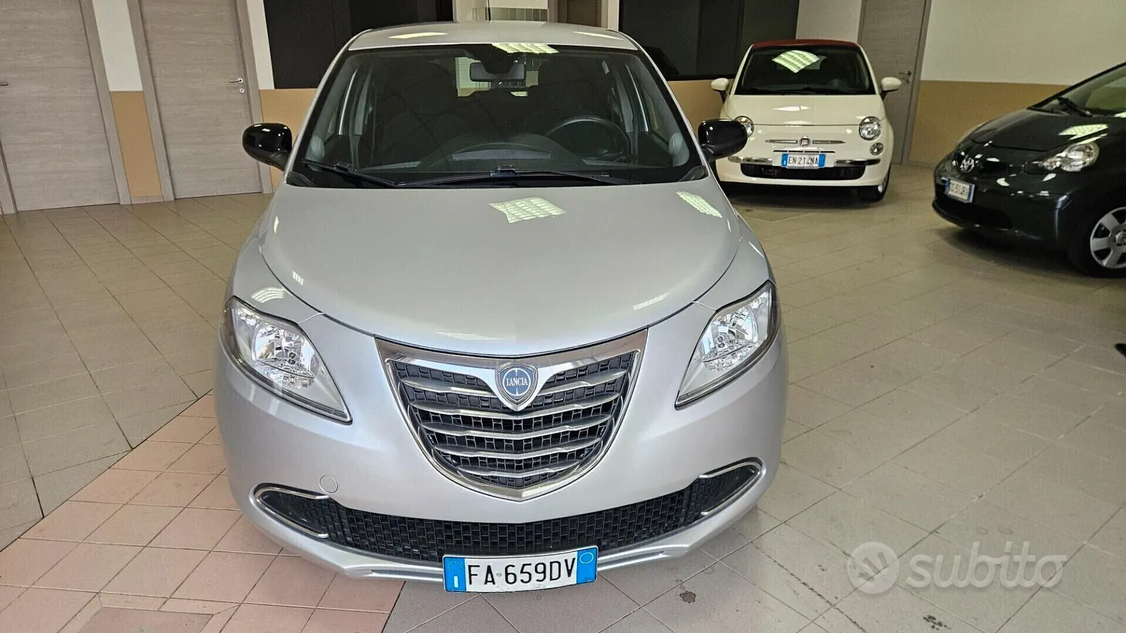 Lancia Ypsilon 2015 photo 2