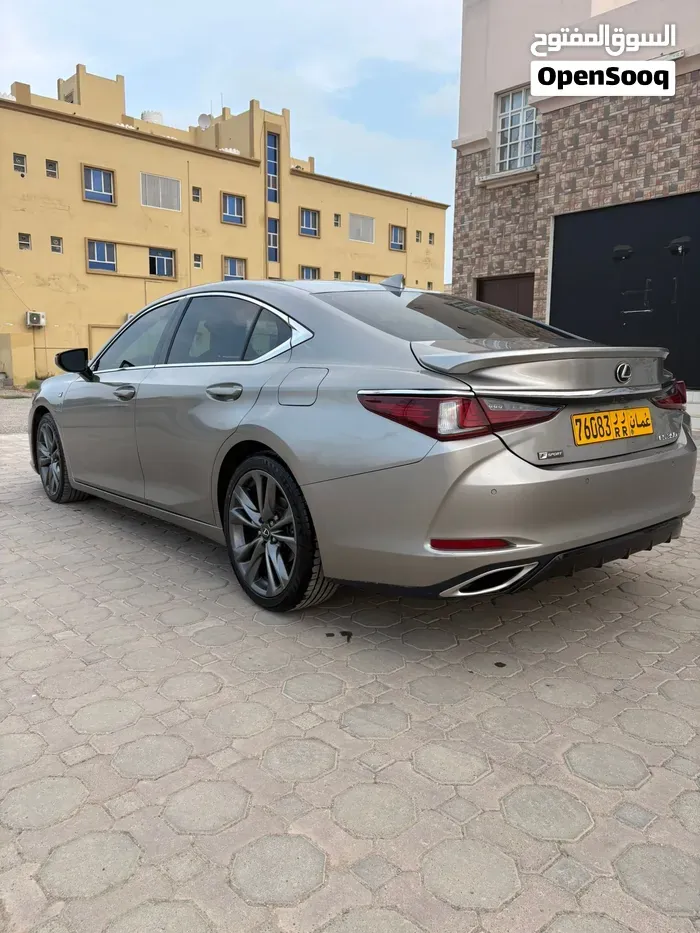 Lexus Es 350 2020 photo 3